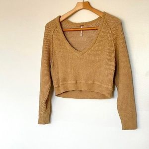 Free People v neck cropped knit sweater